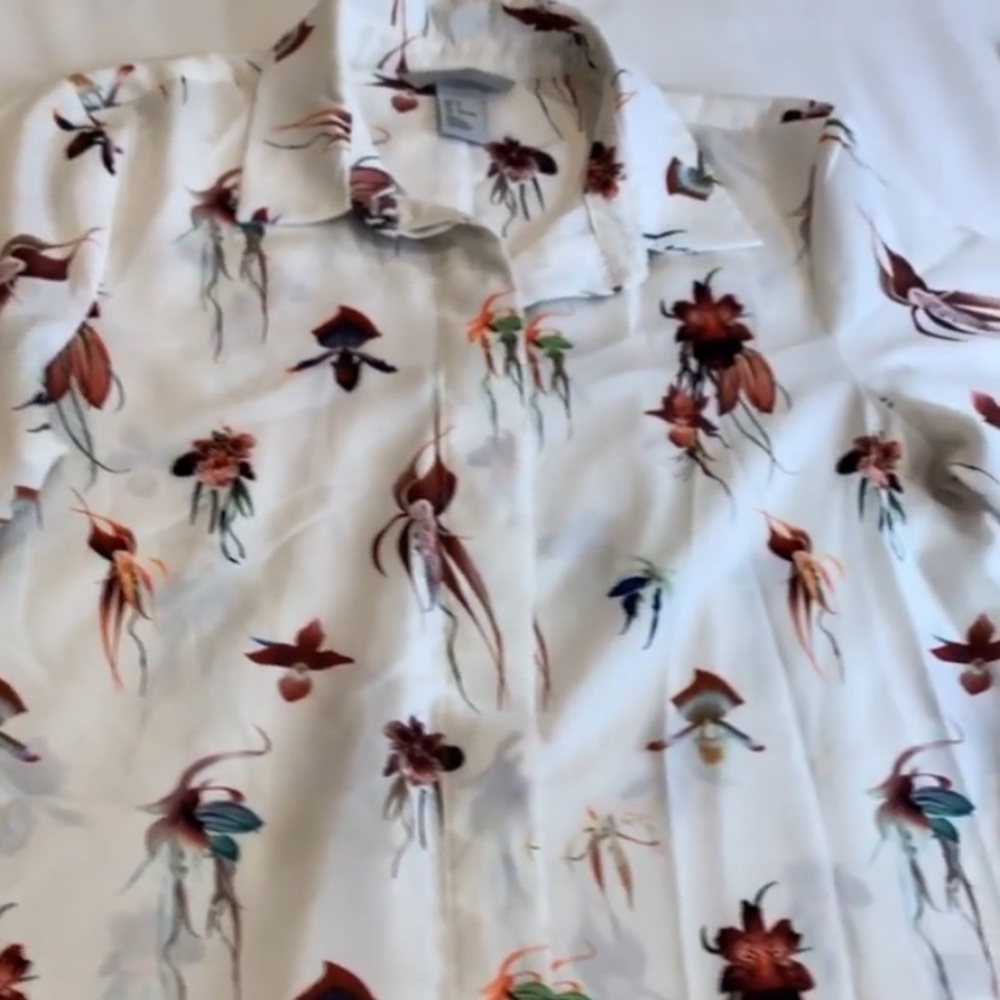 H&M dressy blouse